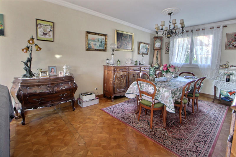 Maison - 139 m² - 7 pièces