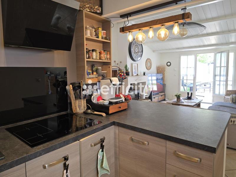 Maison - 99 m² - 4 pièces