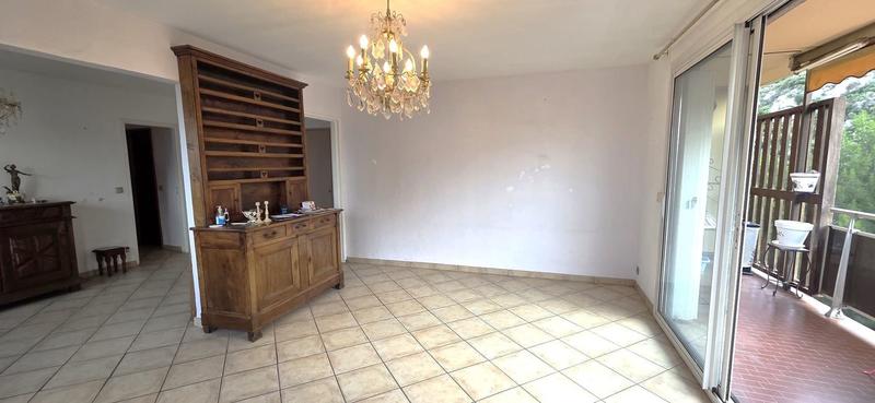 Appartement - 79 m² - 4 pièces