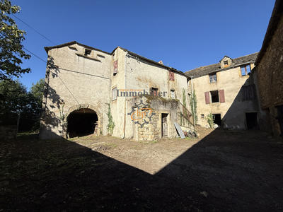 Maison - 260 m² - 5 pièces