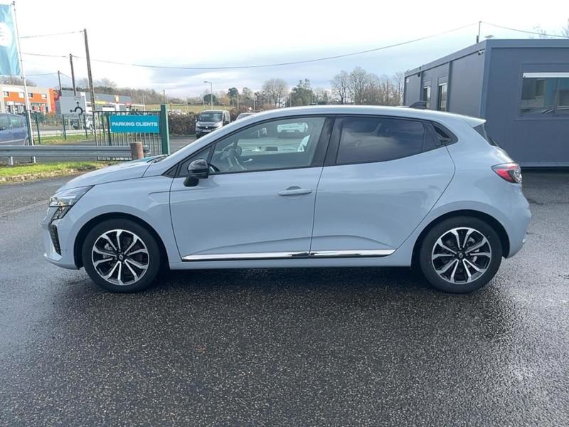 Renault Clio V Techno E-Tech full hybrid 145