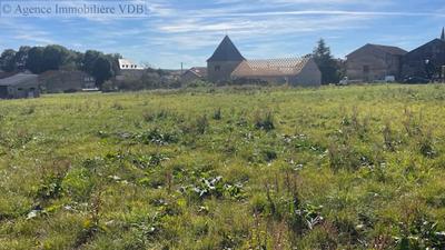 Terrain constructible - 835 m²