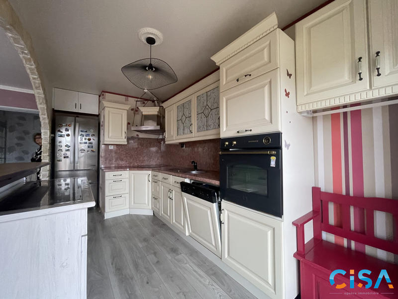 Appartement - 80 m² - 4 pièces