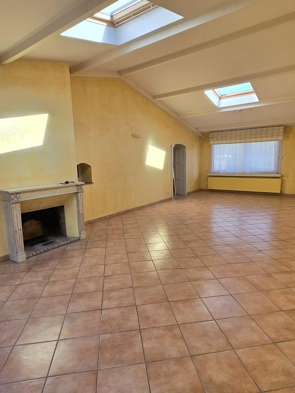 Maison - 200 m² - 10 pièces