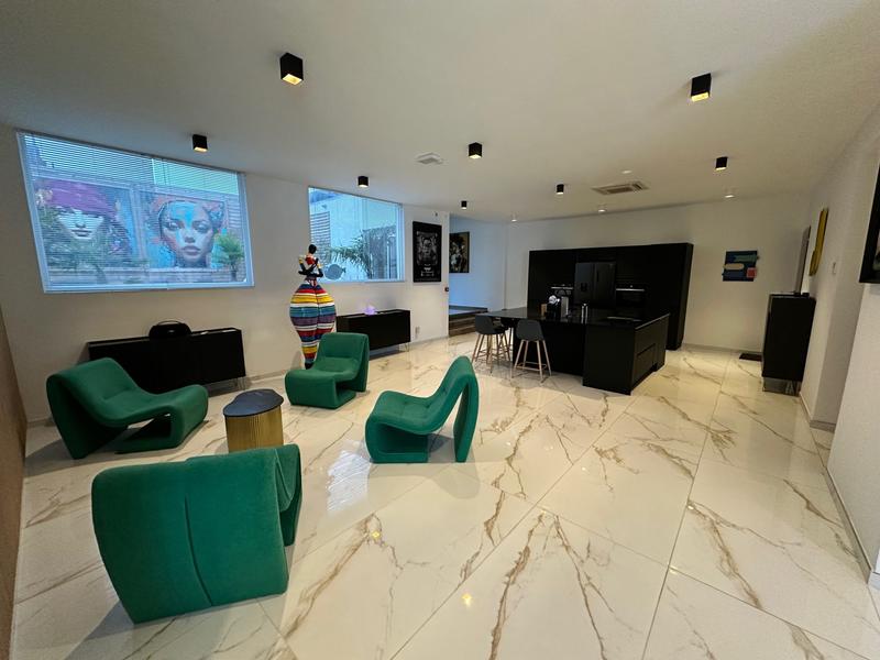 Appartement - 240 m² - 4 pièces