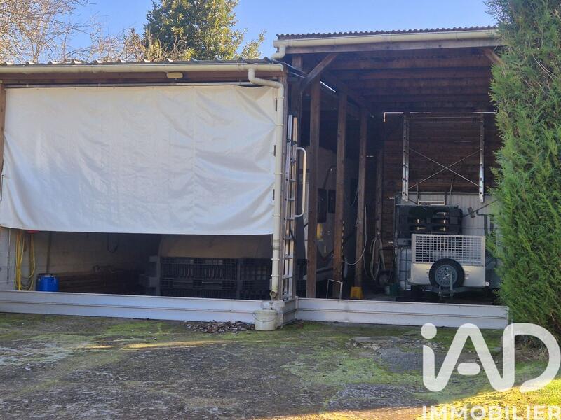 Maison - 192 m² - 9 pièces