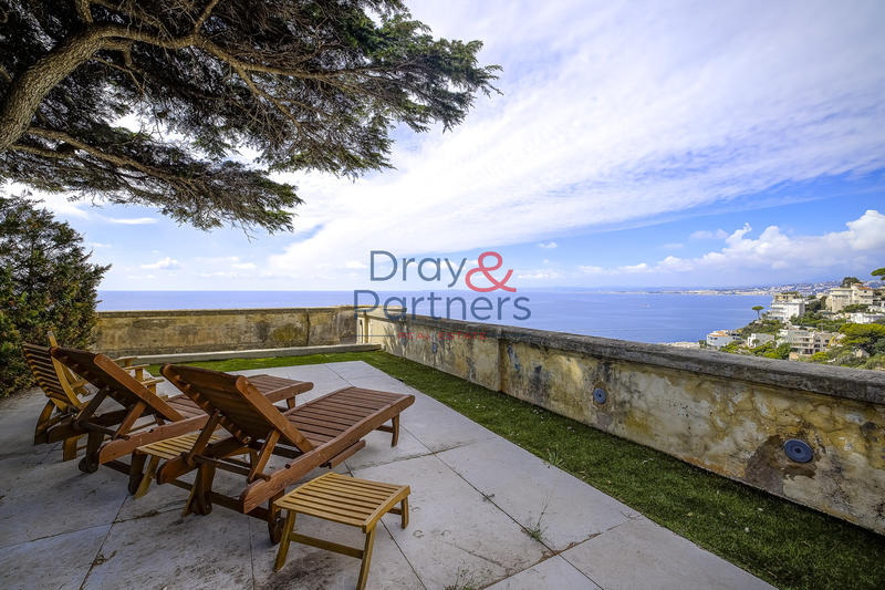 Appartement - 550 m² - 13 pièces