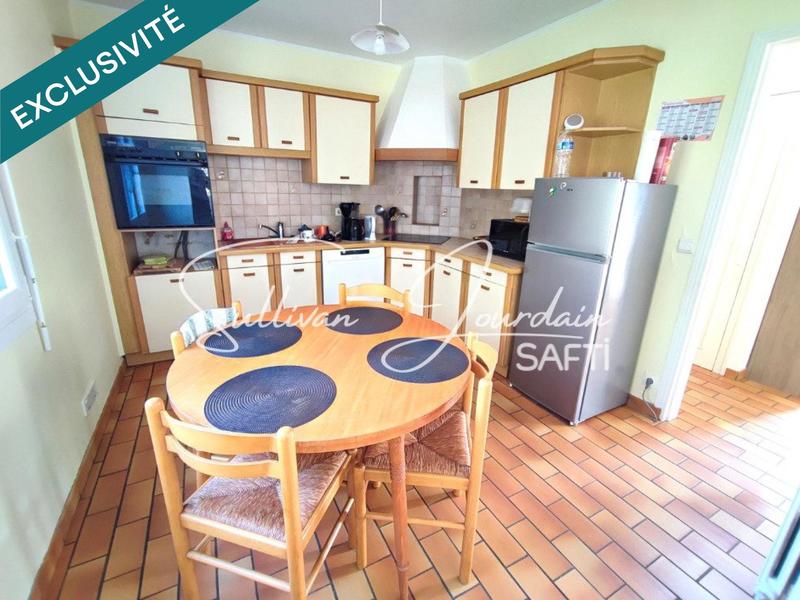 Maison - 139 m² - 8 pièces