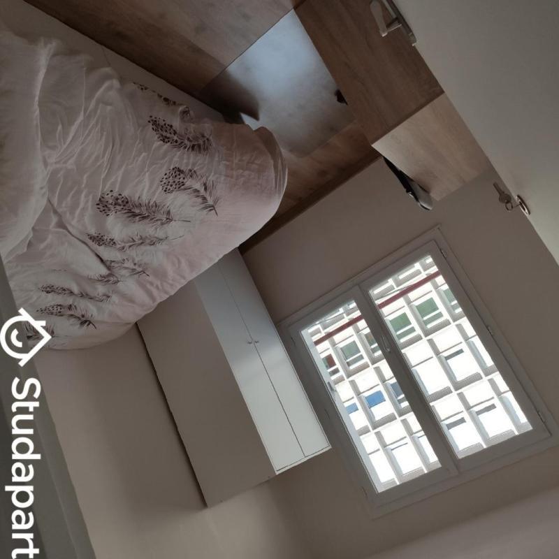 Chambre - 9 m² - 1 pièce