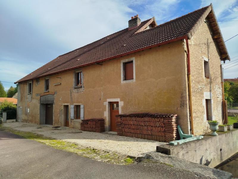 Maison de village - 103 m² - 7 pièces