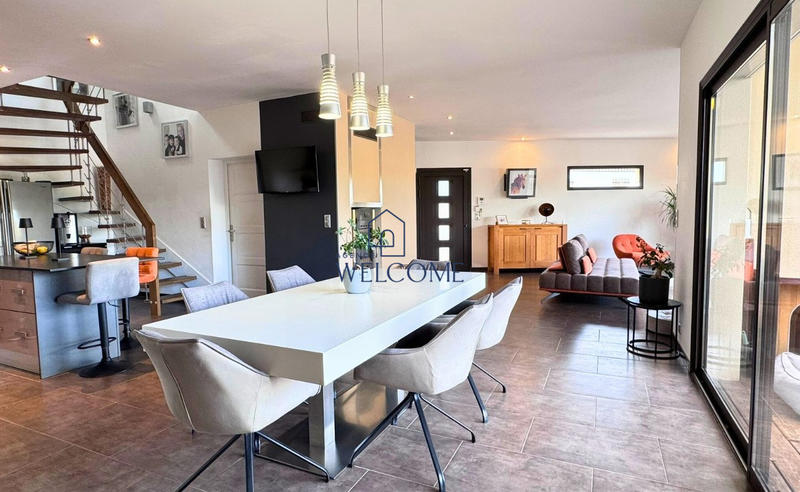 Maison contemporaine - 165 m² - 5 pièces