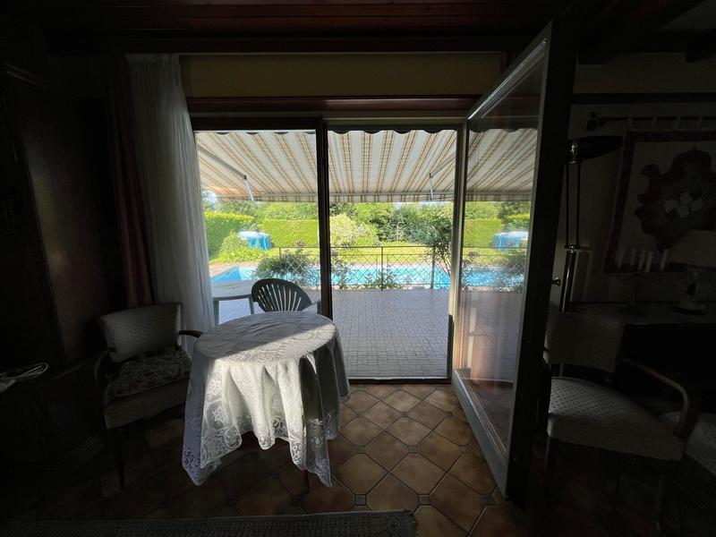 Maison - 265 m² - 10 pièces