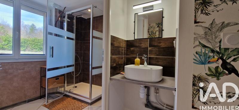 Maison - 185 m² - 8 pièces