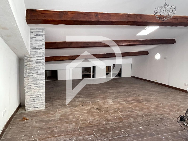 Immeuble - 7 pièces