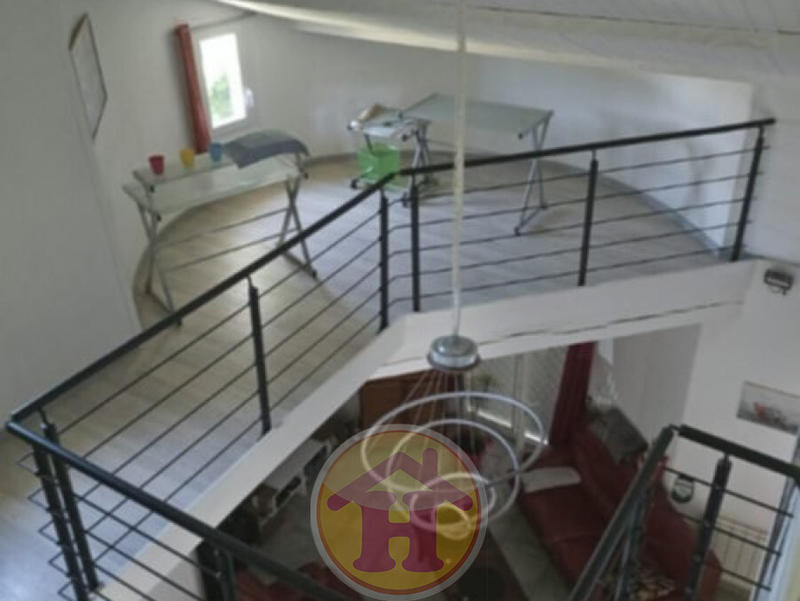 Maison - 205 m² - 7 pièces