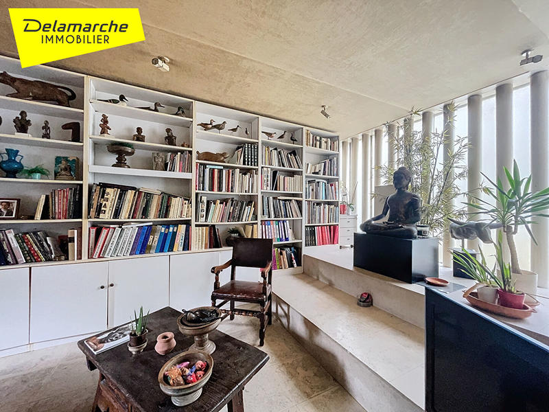 Maison - 247 m² - 8 pièces