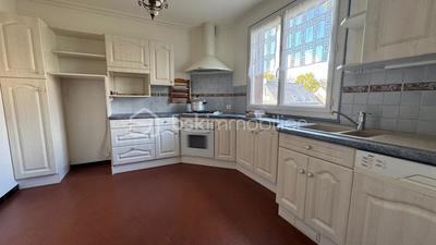 Maison traditionnelle - 120 m² - 6 pièces