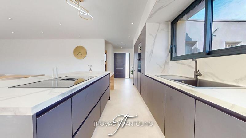 Maison - 140 m² - 5 pièces