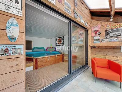 Corps de ferme - 210 m² - 5 pièces