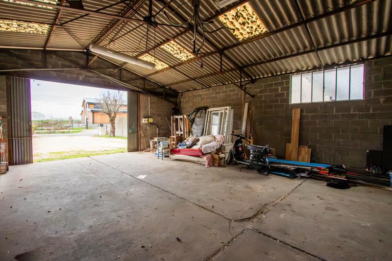 Parking / Garage - 159 m²