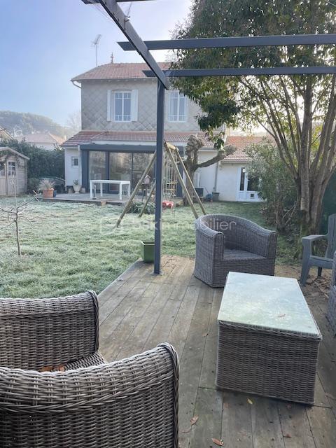 Maison en pierre - 162 m² - 7 pièces