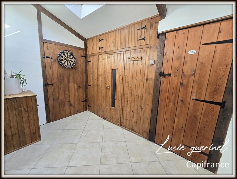 Maison - 200 m² - 6 pièces