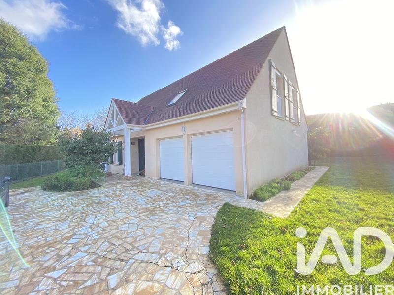 Maison - 180 m² - 8 pièces