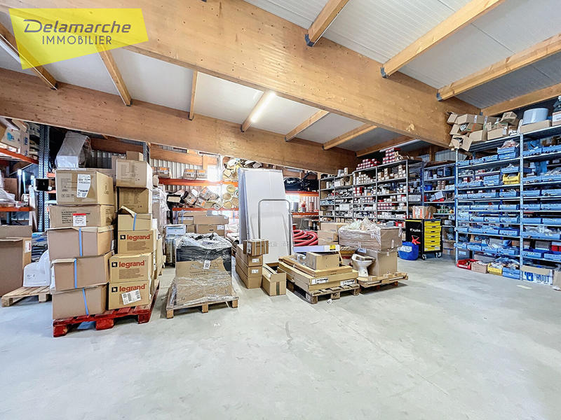 Local d'activité / Entrepôt - 370 m² - 5 pièces
