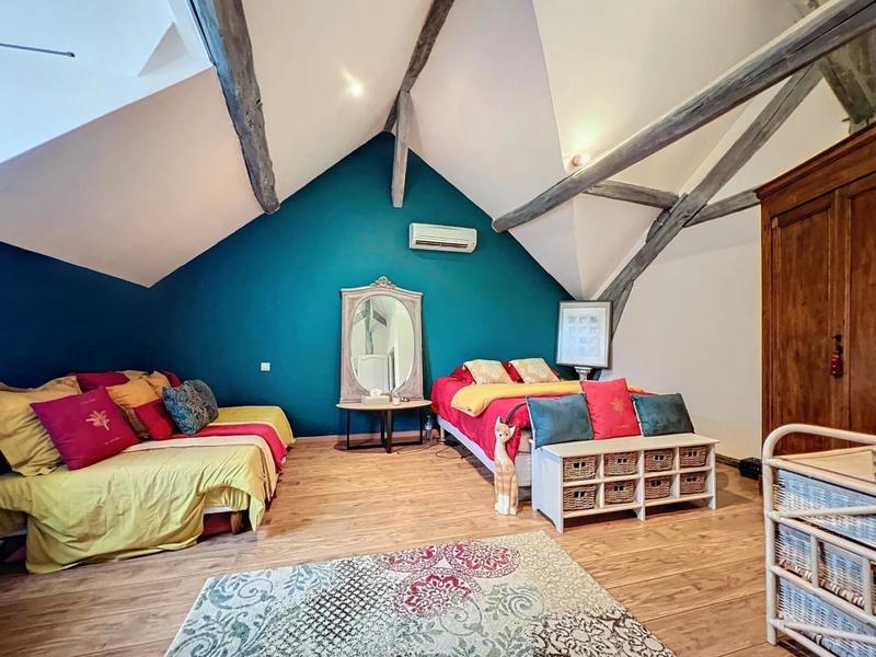 Maison ancienne - 285 m² - 8 pièces