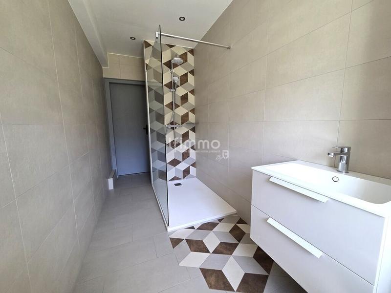 Appartement - 81 m² - 3 pièces