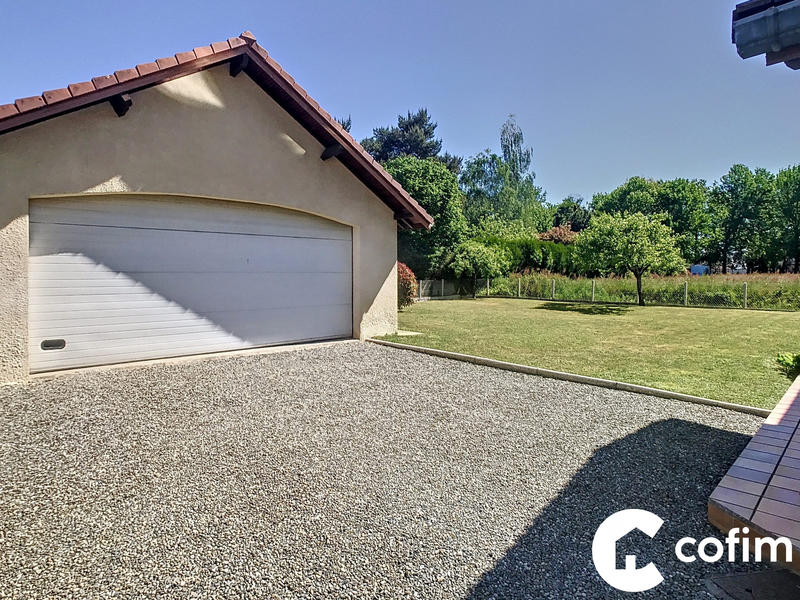 Maison traditionnelle - 151 m² - 6 pièces