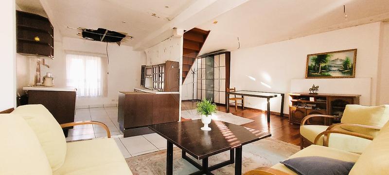 Immeuble - 90 m² - 5 pièces