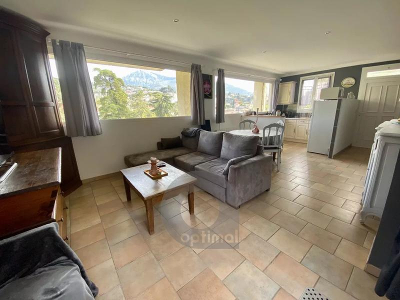 Maison de ville - 210 m² - 7 pièces