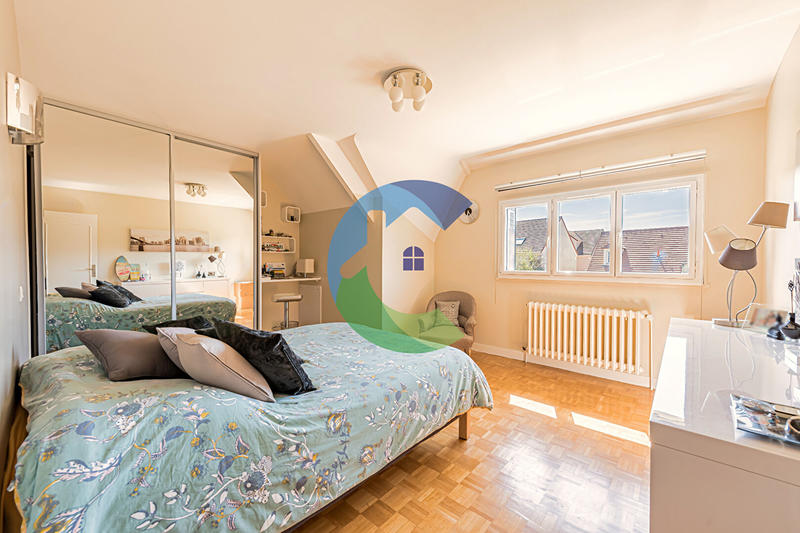 Maison - 150 m² - 7 pièces