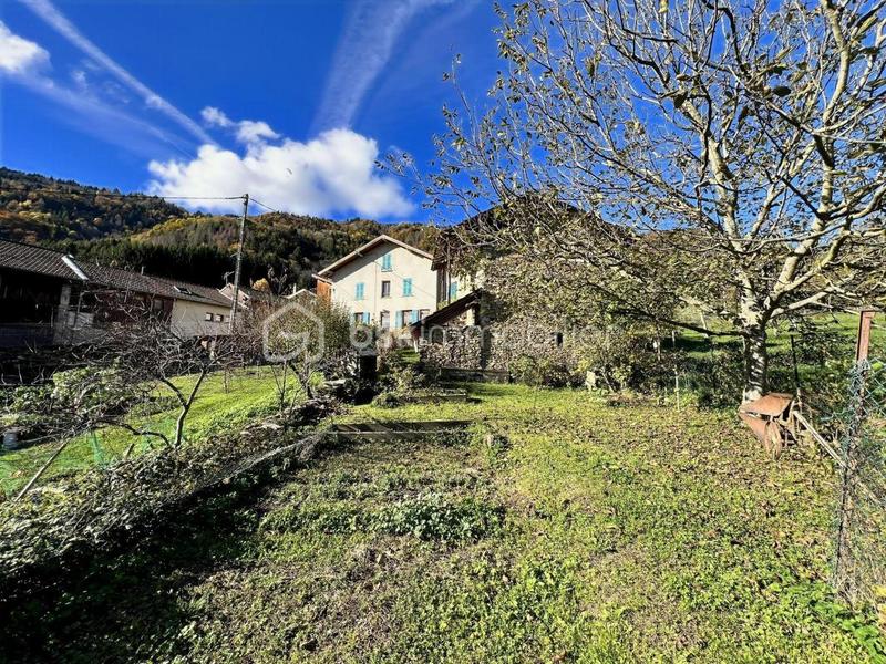 Maison - 196 m² - 6 pièces