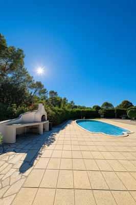 Maison - 245 m² - 7 pièces