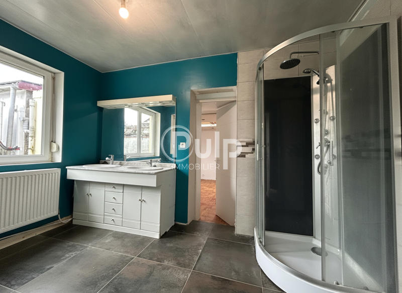 Maison - 160 m² - 6 pièces