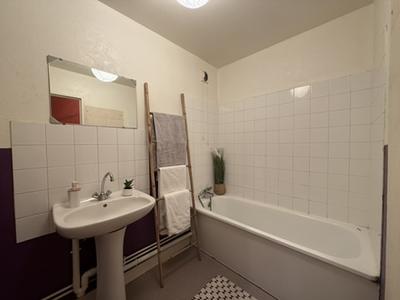 Appartement ancien - 86 m² - 4 pièces