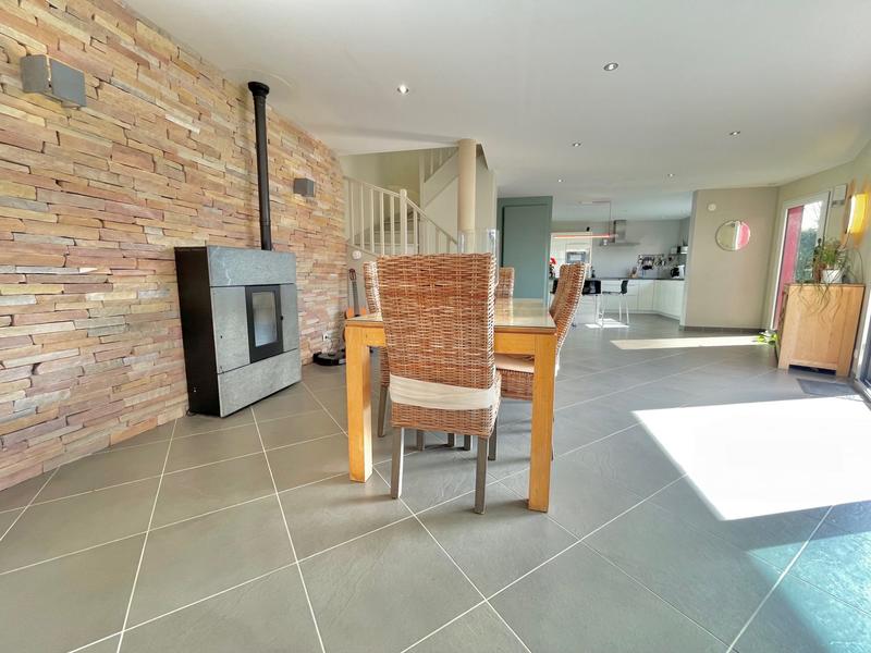 Maison contemporaine - 168 m² - 6 pièces