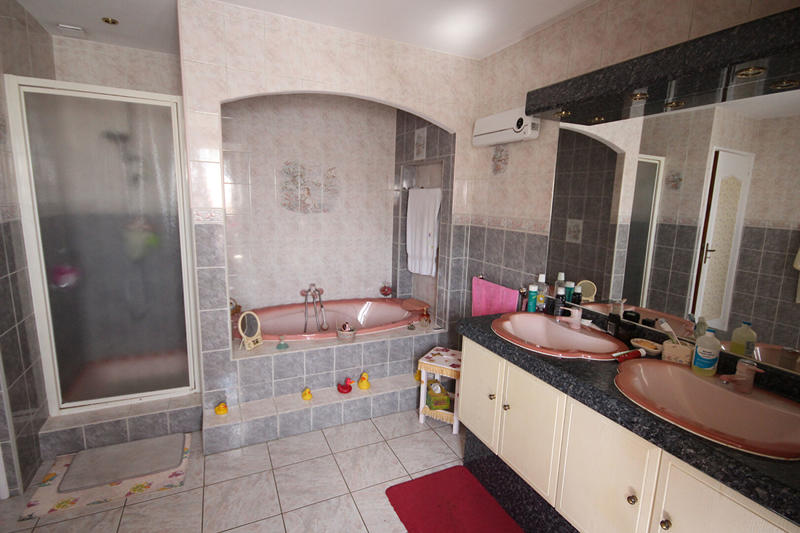 Maison - 153 m² - 7 pièces