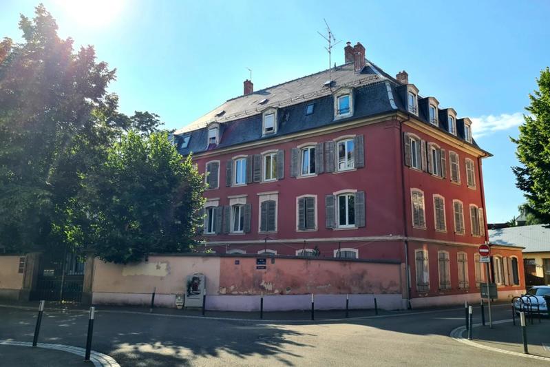 Appartement - 98 m² - 1 pièce