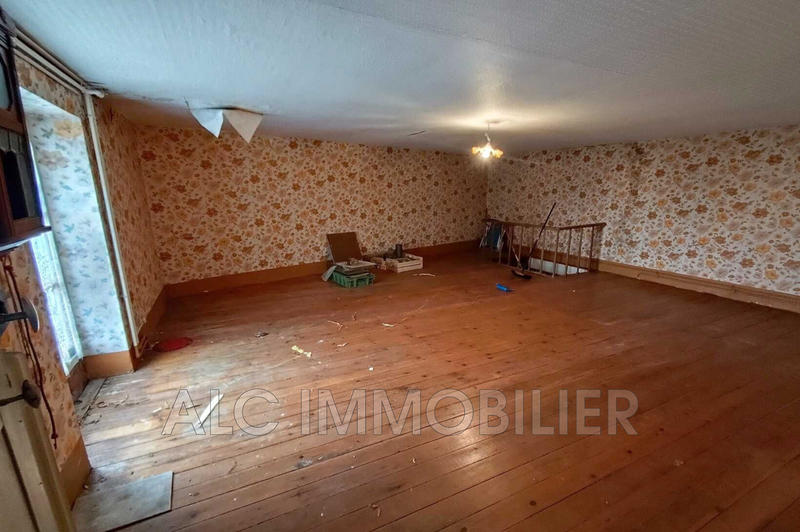 Maison - 151 m² - 1 pièce