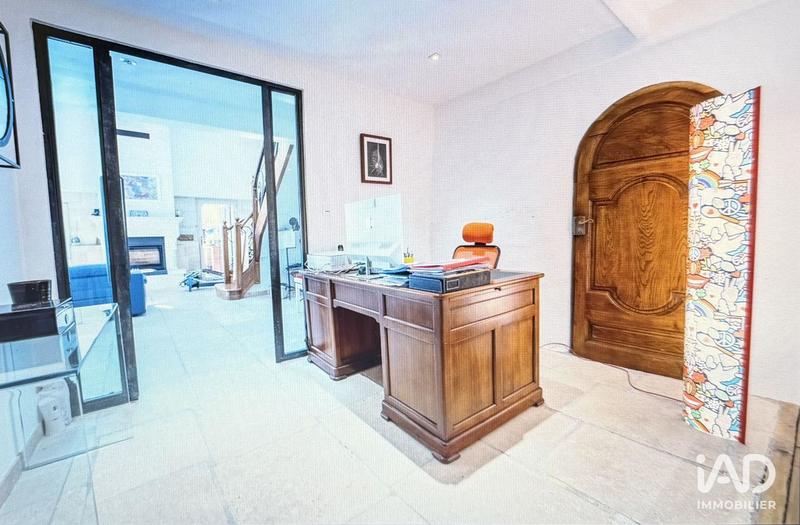 Maison - 200 m² - 4 pièces