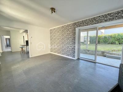 Maison de village - 80 m² - 5 pièces