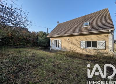 Maison - 93 m² - 5 pièces