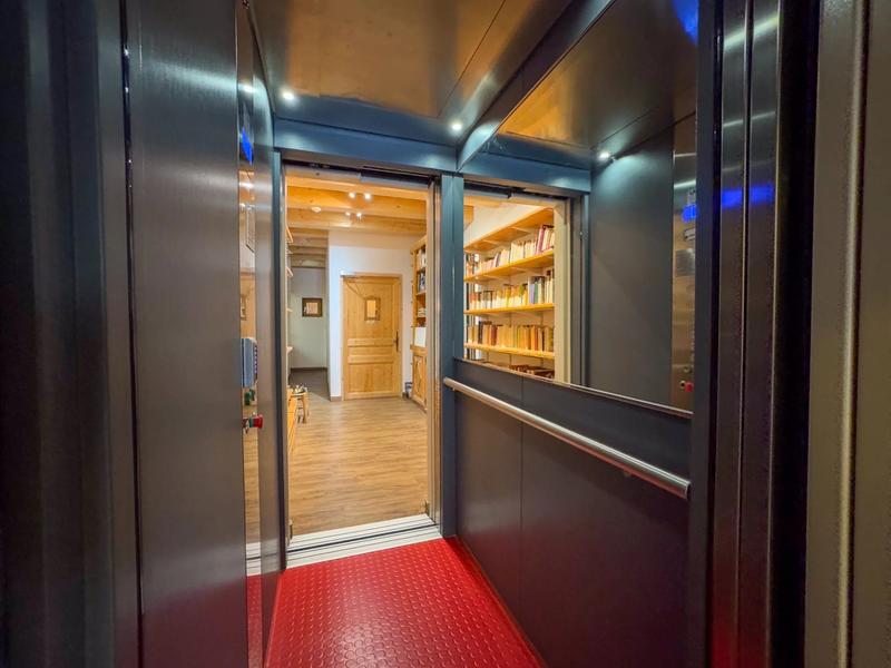 Maison - 839 m² - 14 pièces