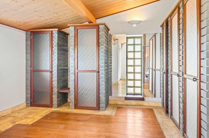 Maison - 464 m² - 14 pièces