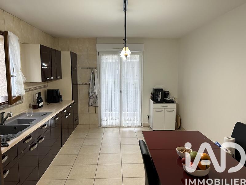 Maison - 243 m² - 7 pièces