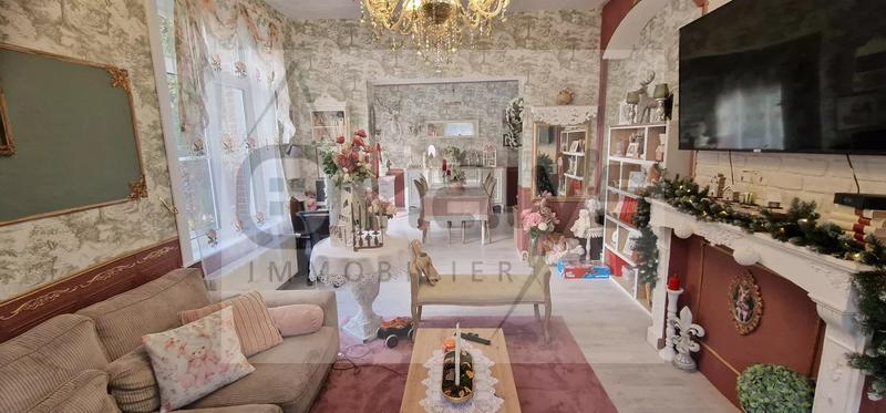 Propriété - 175 m² - 7 pièces