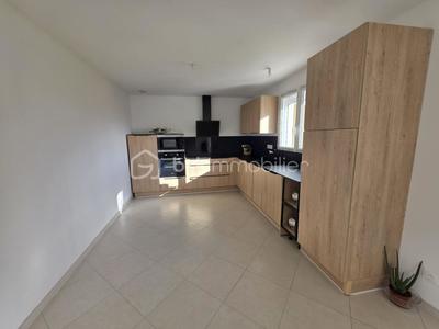 Maison traditionnelle - 121 m² - 4 pièces